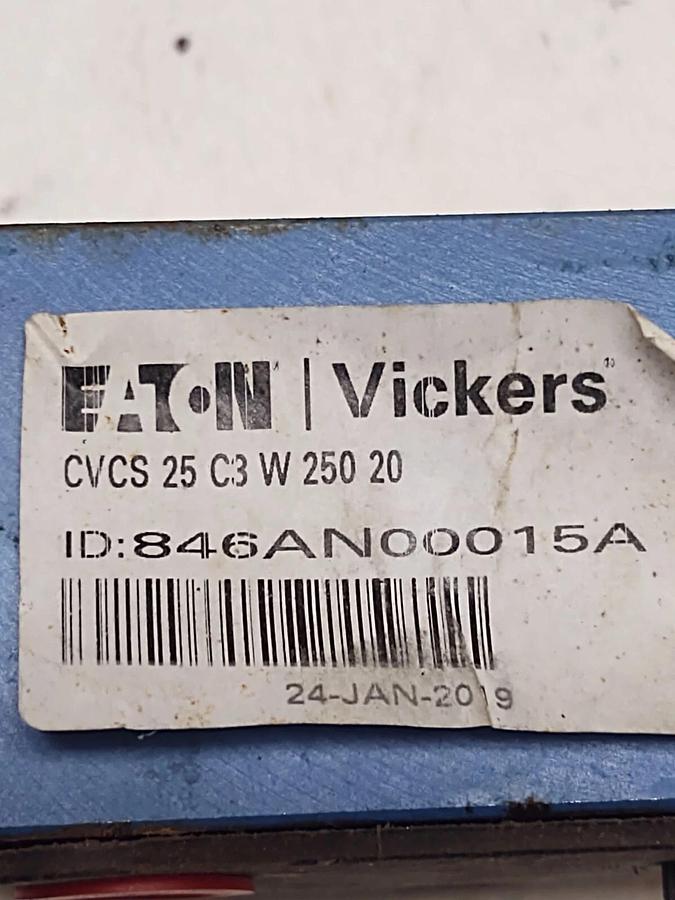 NEW Vickers / Eaton CVCS 32 C3 W 250 20, Slip In Cartridge Valve Cover