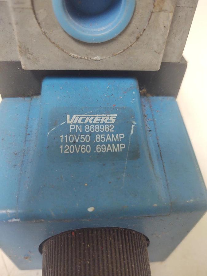 Used 🔥Vickers 02-119576 DG4S4LW 012A B 60 Directional Pilot Valve 110/120V 868982