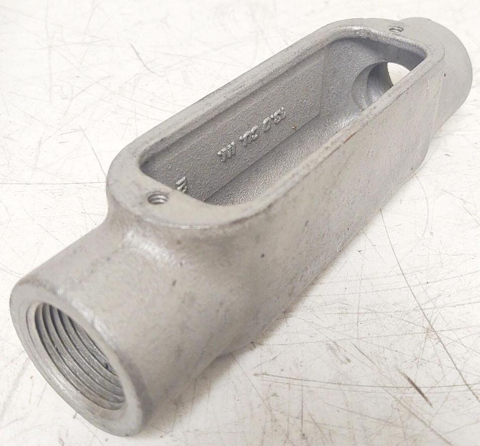 🔥NEW Pack of 4 Eaton Crouse-Hinds C38 1-Inch Form 8 Conduit Outlet Body