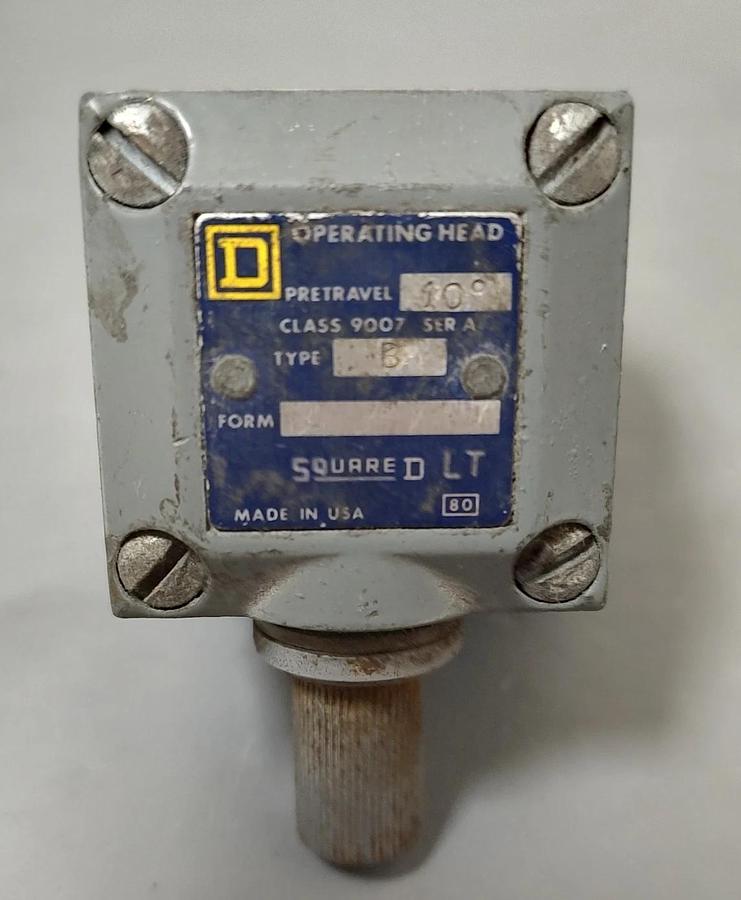 Used 🔥Square D Heavy Duty Limit Switch 9007 C52B2 Type C052 A600 10° Travel