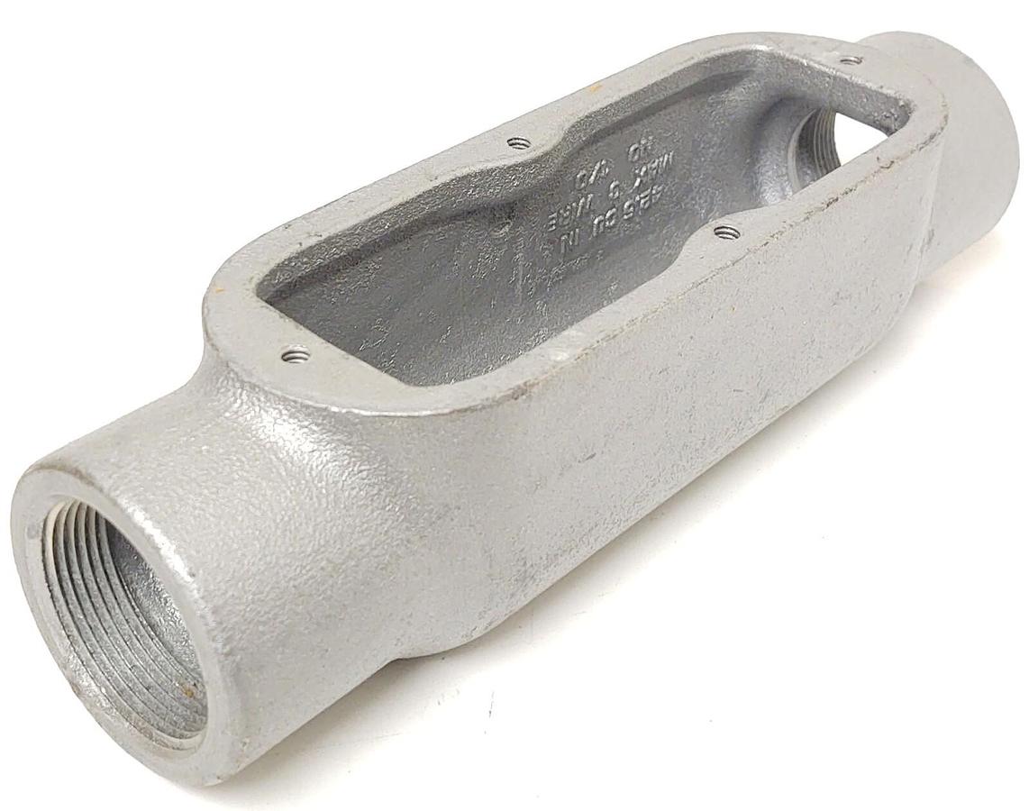 (2 PCS) C58, Crouse-Hinds, Rigid Conduit Outlet Body, Type C, Form 8, 1-1/2"
