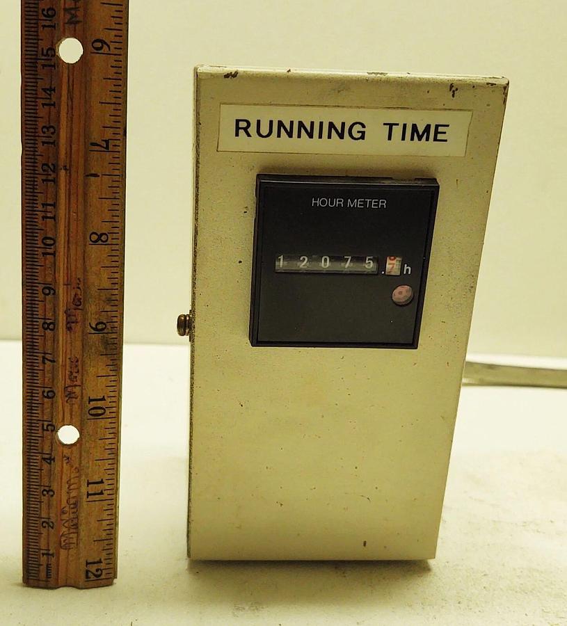 Used MATSUSHITA ELECTRIC WORKS TH141 HOUR METER 100VAC 50/60 Hz  with Enclosure