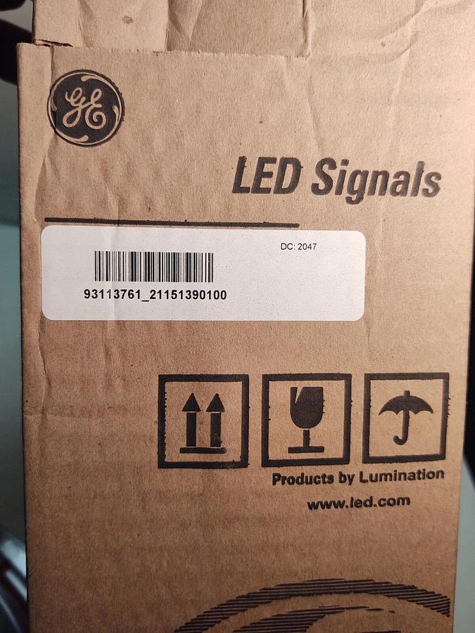 NIB GE 93113761 Railroad Crossing Grade Gate Arm Safety Flashing LED 12VDC Light