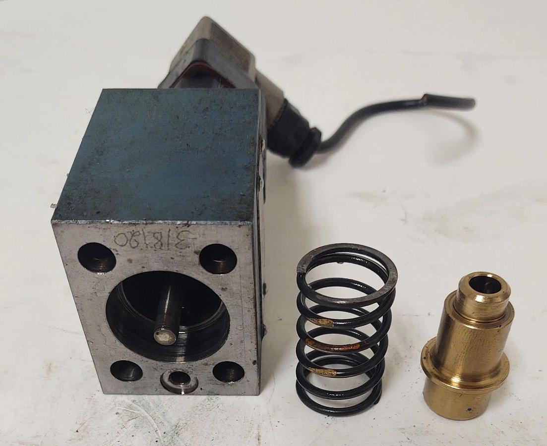 Used 🔥Bosch Hydraulic Cartridge Valve 0 810 060 701 , 315 Bar