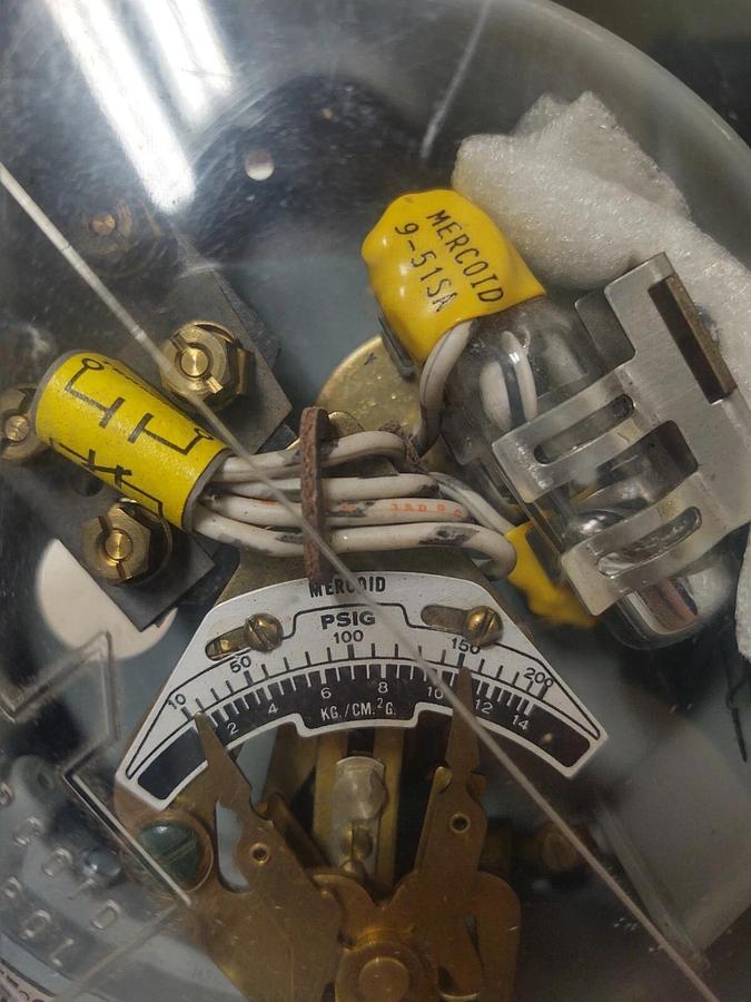 Used 🔥Mercoid DA-31-156-8 Pressure Switch 200 PSI