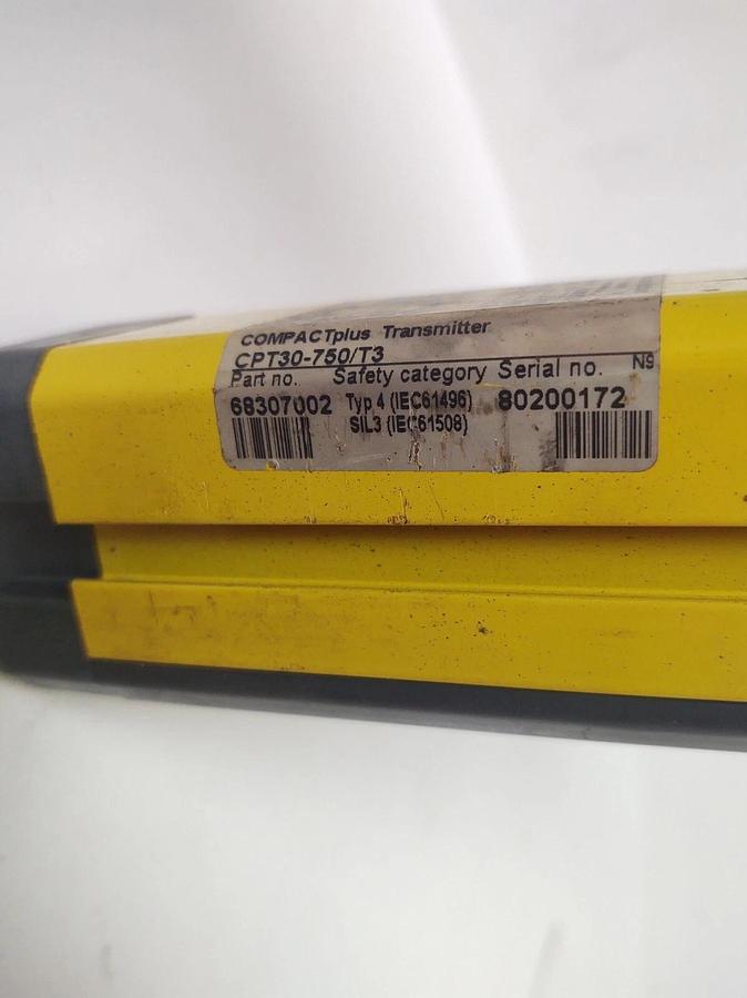 Used 🔥 LEUZE CPT30-750/T3 SAFETY LIGHT CURTAIN TRANSMITTER