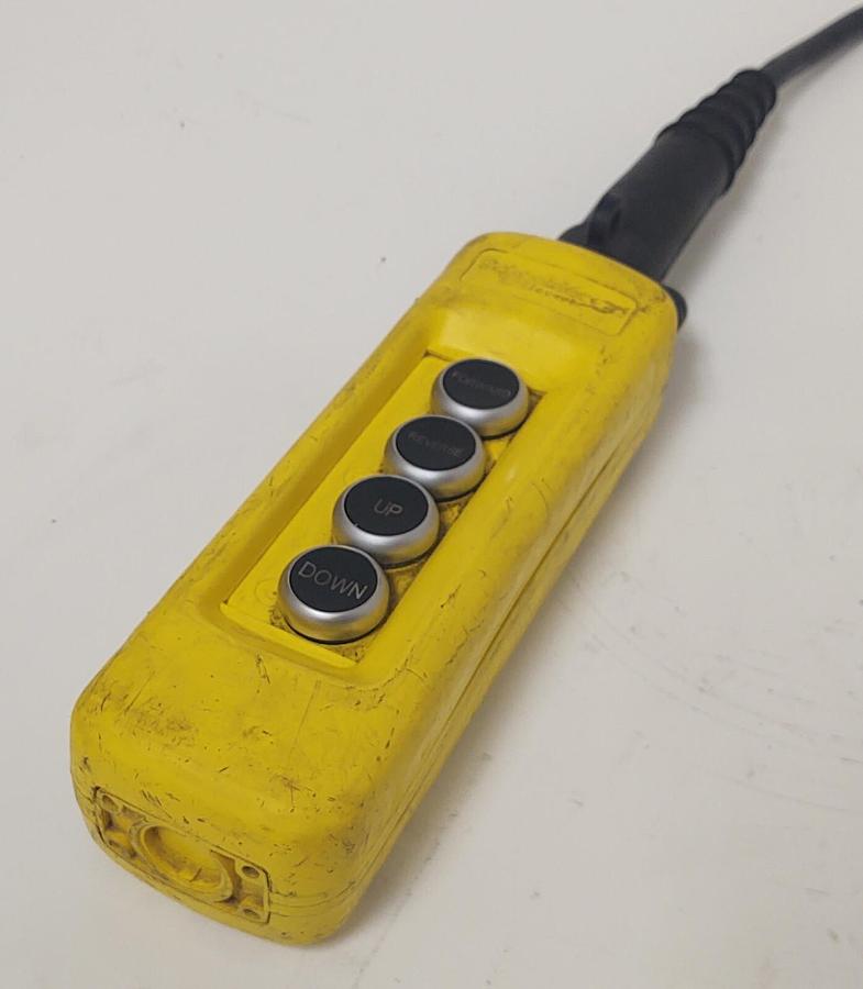 Used 🔥 SCHNEIDER ELECTRIC- 4-BUTTON CORDED CONTROL PENDANT HOIST, TROLLEY