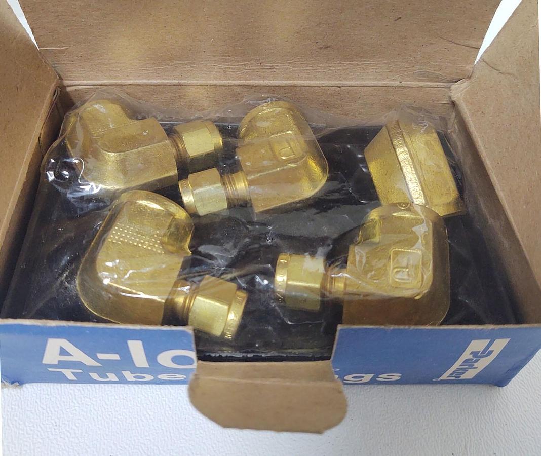 🔥 5PCS PARKER 4FEL6N-B, 1/4" TUBE OD X 3/8" FEMALE NPT BRASS FEMALE 90° ELBOWS