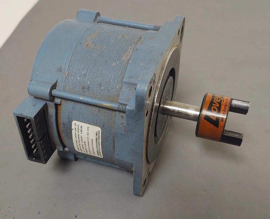 Used 🔥SUPERIOR ELECTRIC SS221 SYNCHRONOUS STEPPING MOTOR 120 V 72 RPM 220oz