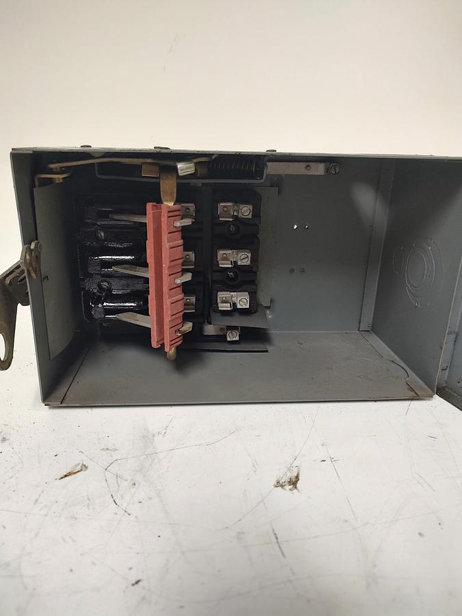 Used Square D PQ4203G 3P4W 30A 240V Fusible I-Line Switch Horizontal Bus Plug