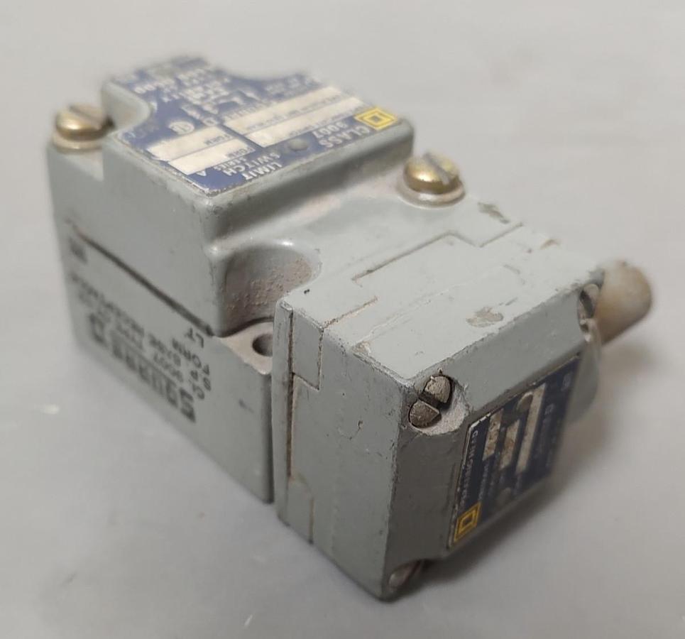 Used 🔥Square D Heavy Duty Limit Switch 9007 C52B2 Type C052 A600 10° Travel