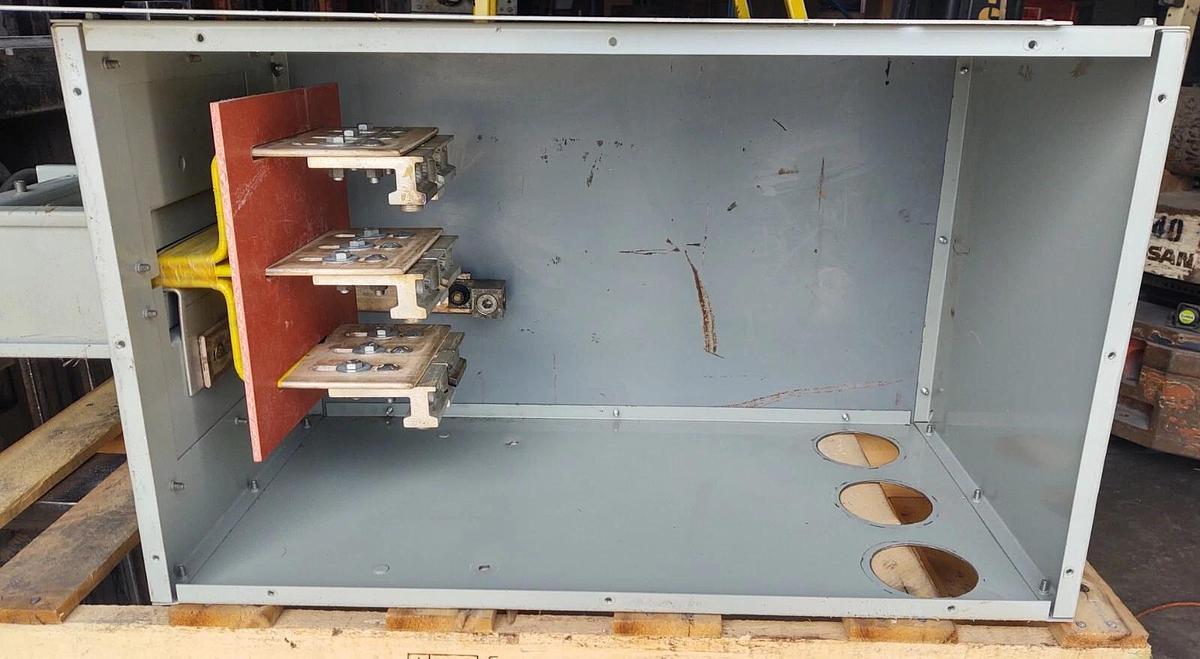 Used 🔥 Siemens ITE 1600 Amp 600V R316ABG Busway End Tap Box 3P 3W Busway