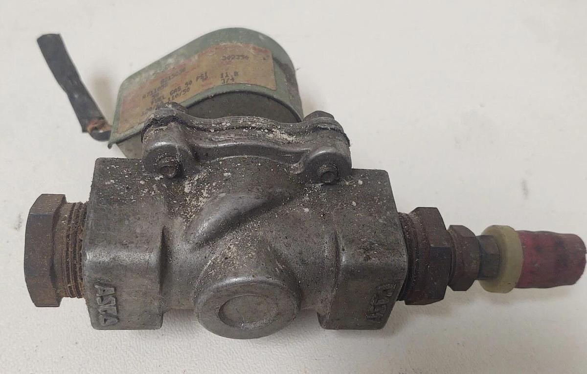 Used 🔥ASCO RED HAT 8215C30 SOLENOID VALVE 3/4 PIPE  120V 50 PSI