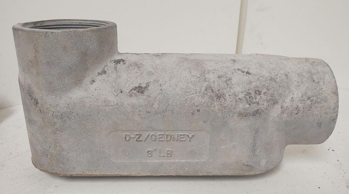 Used 🔥 0-Z GEDNEY 3” LB Conduit w/ Cover, Cast Iron Body