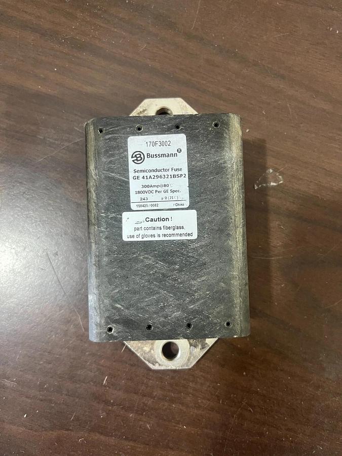 Used Bussman Semiconductor fuse GE 41a296321bsp2 300 amp 1800VDC