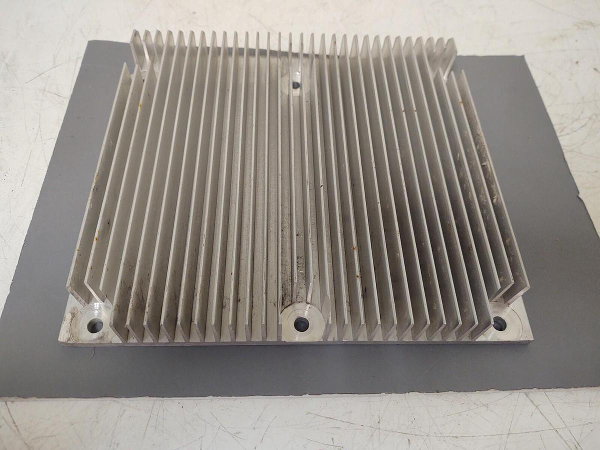 Used 🔥 Aluminum Heat Sink Radiator Heat Transfer 9 X 10 Thick Base About 1-3/8 Tall