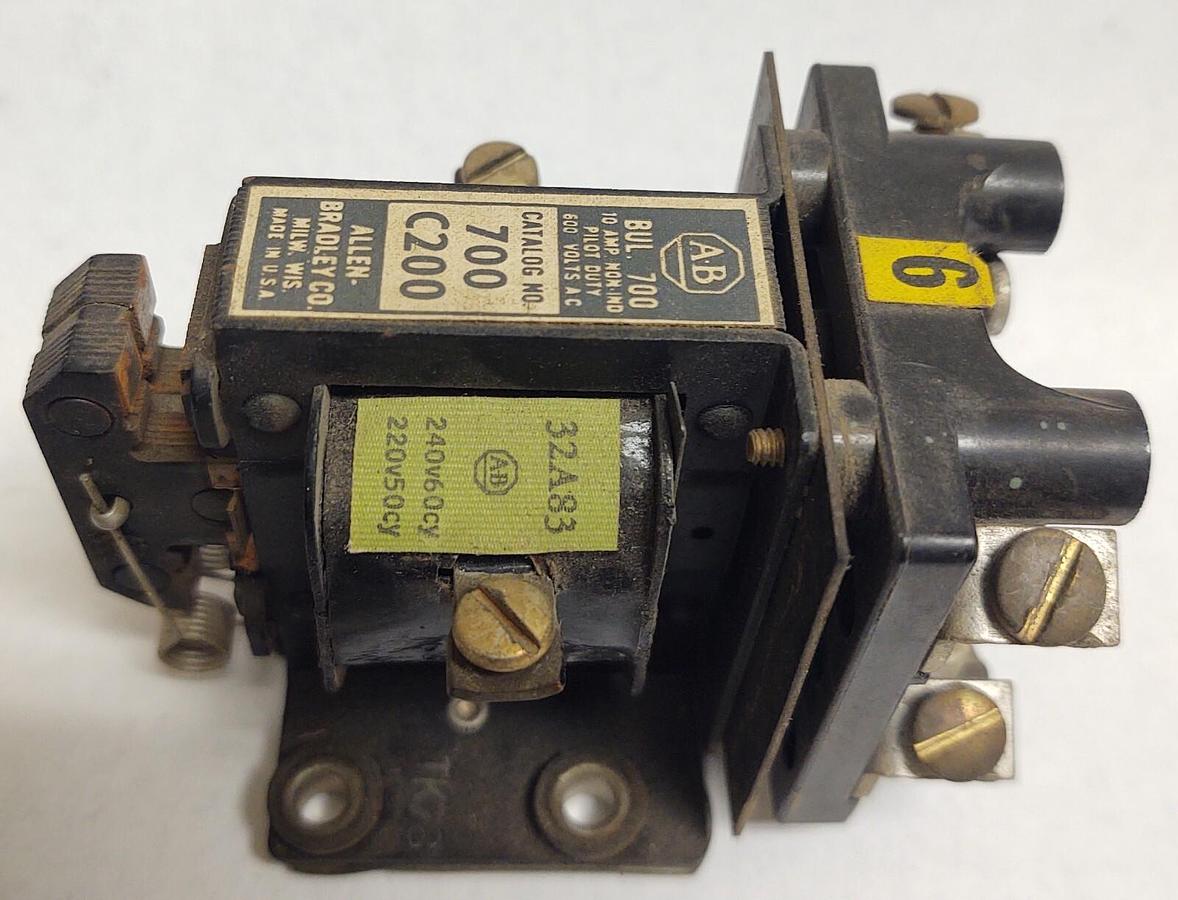 Used 🔥 ALLEN BRADLEY 700C200 SER B AC RELAY 240 COIL (2 NO Contacts)