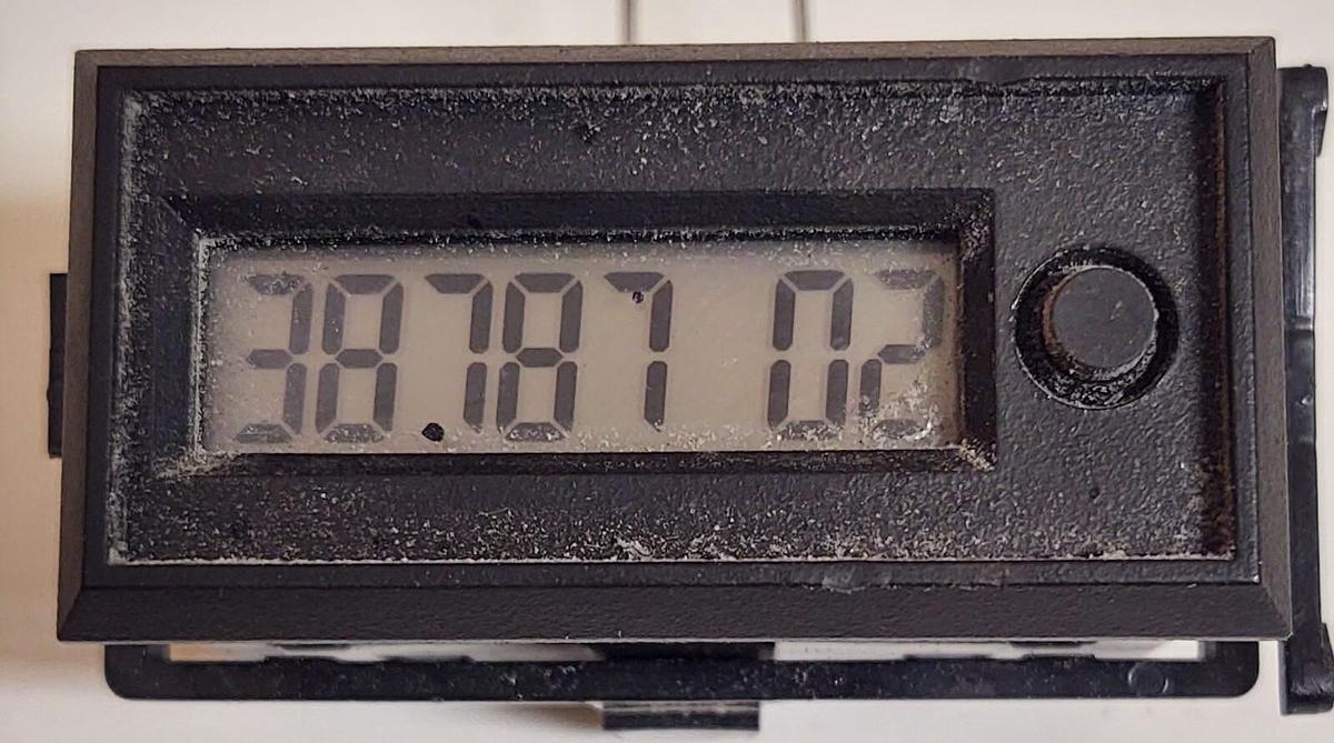 Used LCD Timer Trumeter 7510DIN 7510 DIN FREE SHIPPING