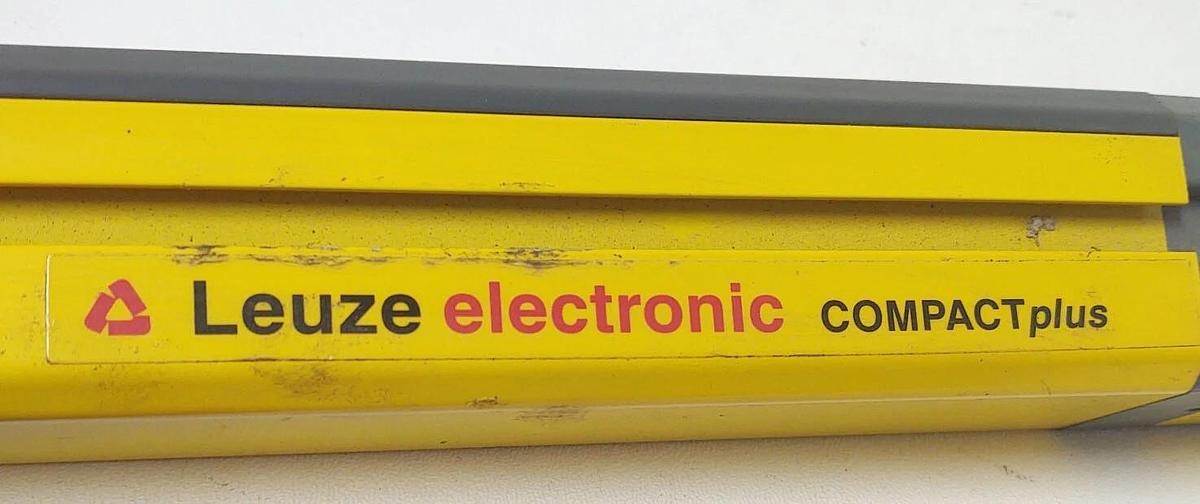 Used 🔥 LEUZE CPT30-750/T3 SAFETY LIGHT CURTAIN TRANSMITTER