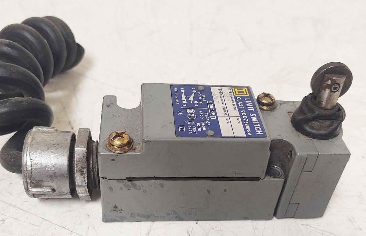 Used 🔥NICE SQUARE D C054F Industrial Plunger Limit Switch, NO/NC View Pictures