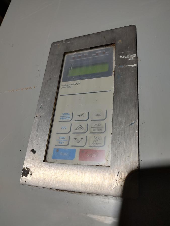 Used YASKAWA ELECTRIC IDM G5 CIMR-G5U47P5 AV Drive JVOP-130U Control Panel Enclosure
