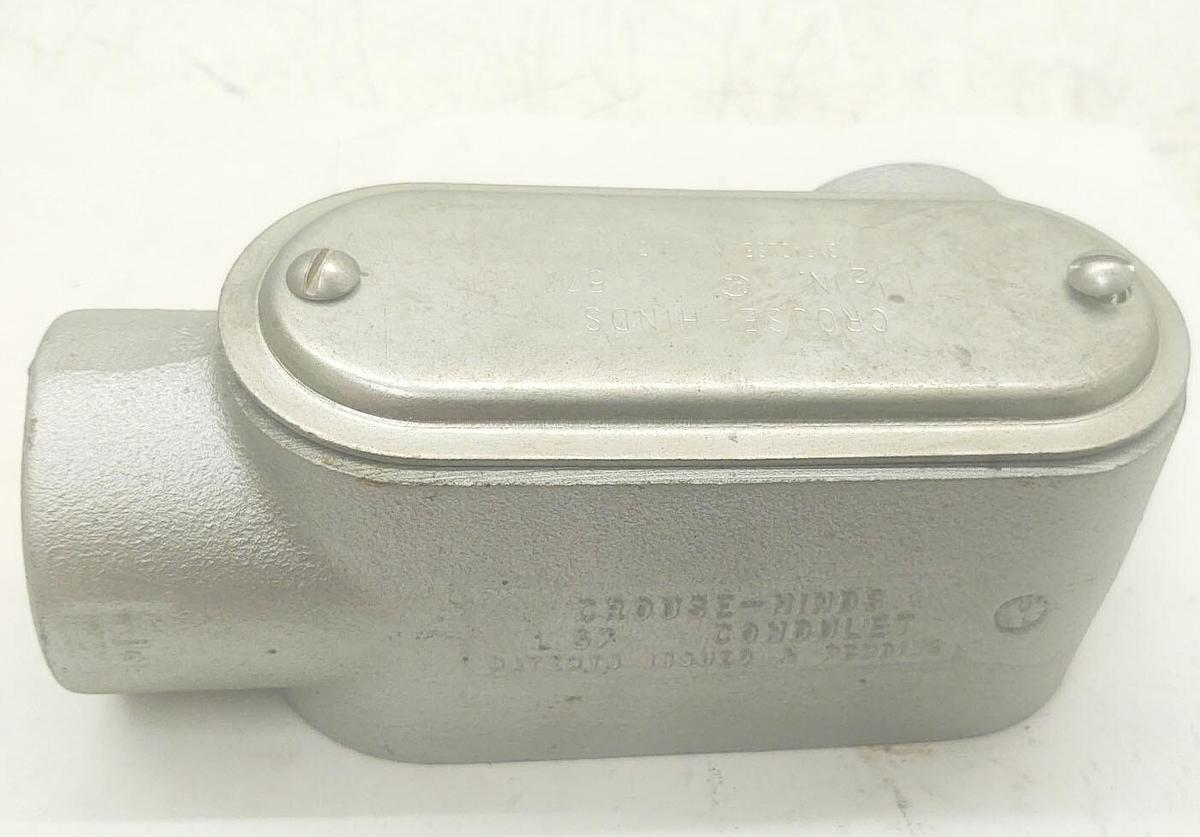 🔥NEW Eaton Crouse-Hinds L57 1-1/2” Form 7 Condulet Conduit Body W/ (1) Cover