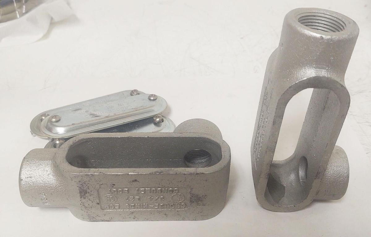 🔥(2PCS) CROUSE-HINDS L27, Rigid Conduit Outlet Body, 3/4, Form 7, With 3 Covers