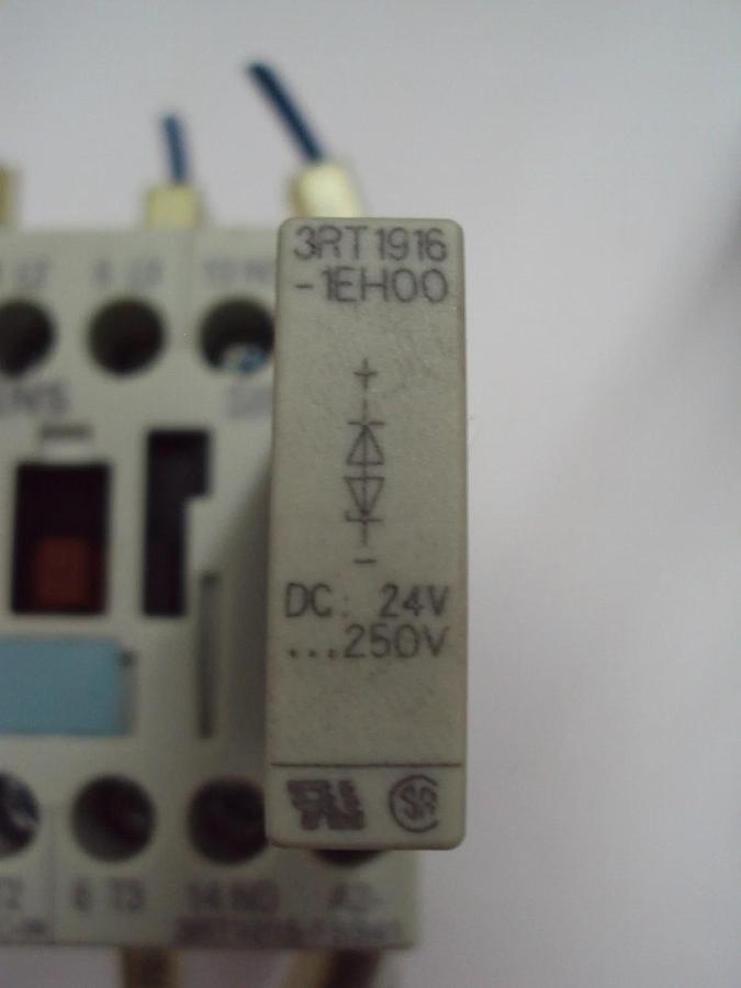 Used Siemens Sirius Contactor Relay 3RT1015-1BB41 With Surge Suppressor 3RT1916-1EH00