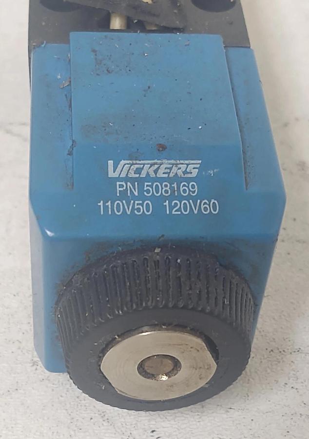 Used 🔥Eaton Vickers Single Solenoid Hydraulic Valve 4435 115V Coil 508169