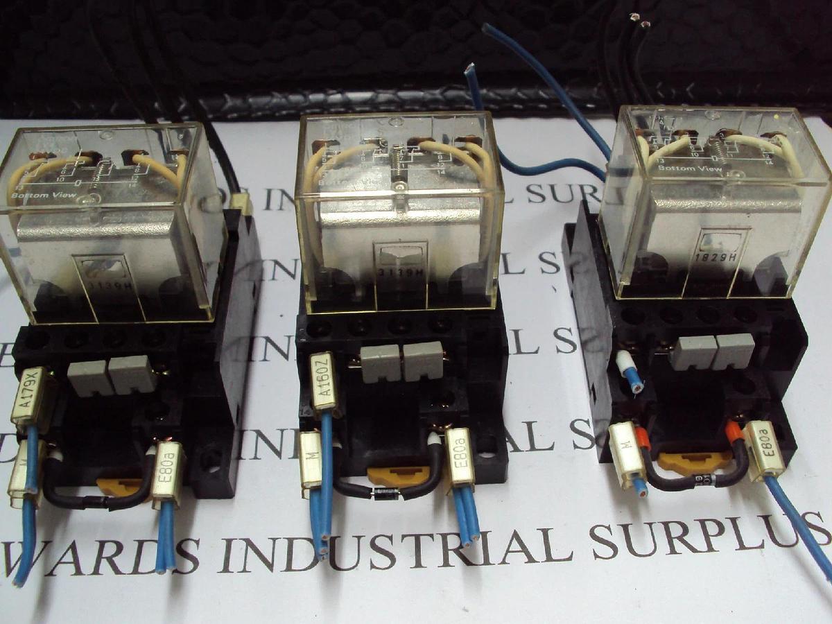 Used 3 OMRON LY4 Coil Relay IEC255 W/Socket, Base 2-M4X12 Plug