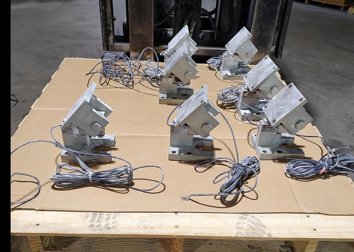 Used QTY 7 - Rice Lake Load Cells for Hopper 2000 LBS With Feet RL35023-N5-2K