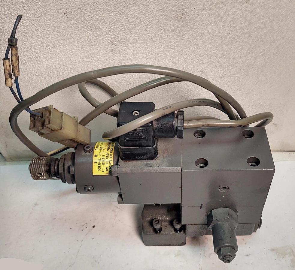 Used TOKIMEC Proportional Relief Valve EPCG2-01-210-12-S22 Valve Stack With Cord Plug