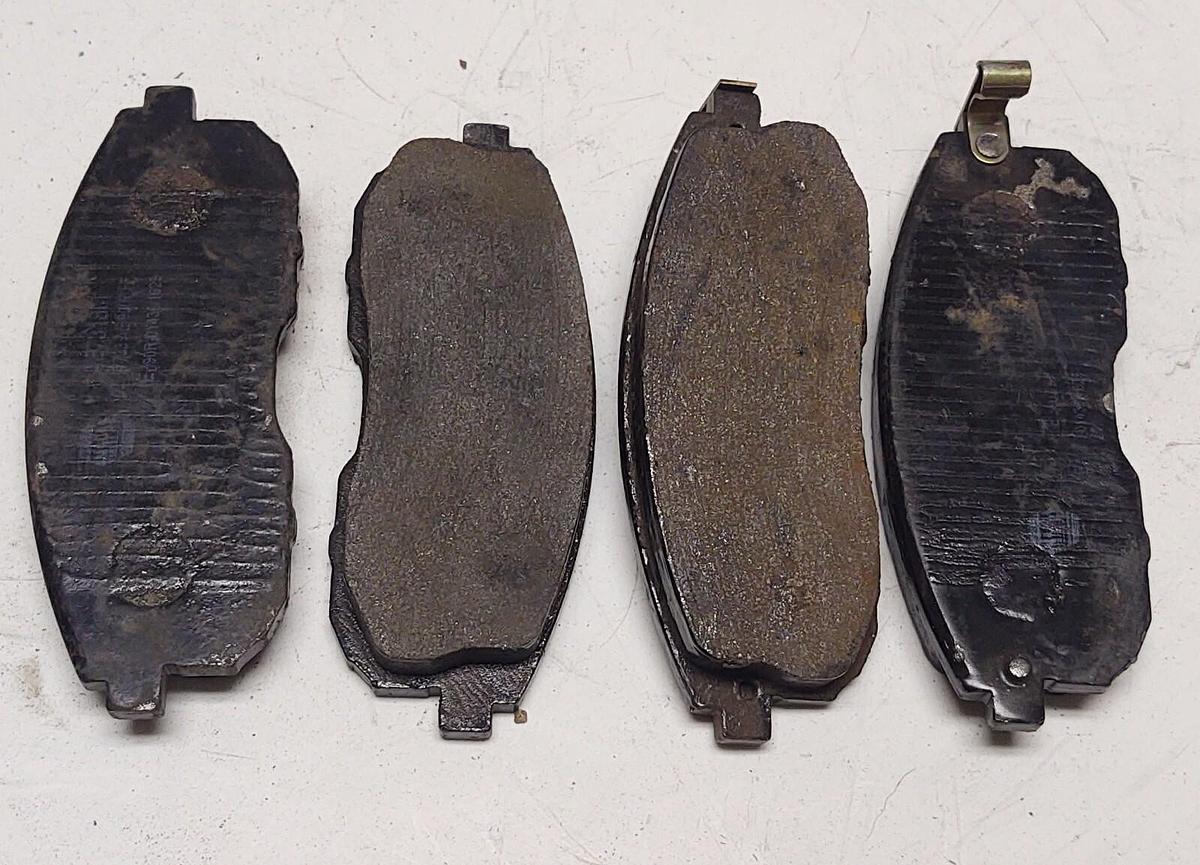 (NEW) NAPA Ultra Premium Brake Pads AE-7318A-M UP-7318A-M