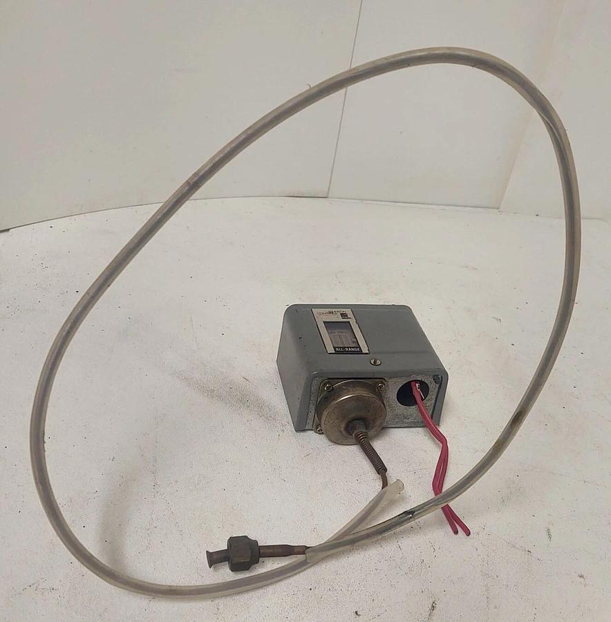 Used 🔥Johnson Controls P70AB-2 Open Low 36” Cap. 1/4” Flare Nut Range 20/100 PSIG