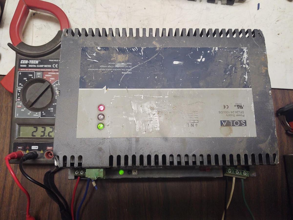 Used (WORKING) SOLA SFL24-24-100UDS POWER SUPPLY 50/60 HZ, 115/230 VAC, 24VDC 24A