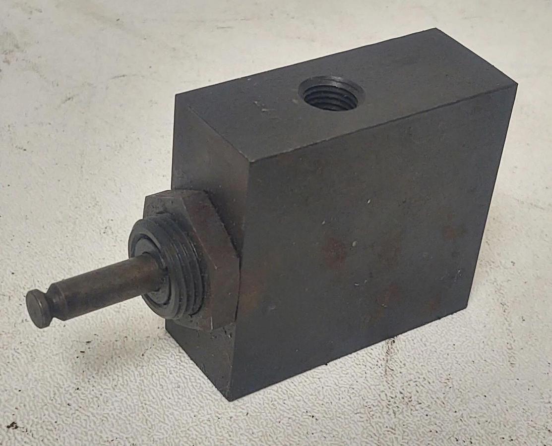 Used 🔥Parker GT400S 4CLG Hydraulic Gauge Isolator Valve 1/4 NPT, Manual Push Test