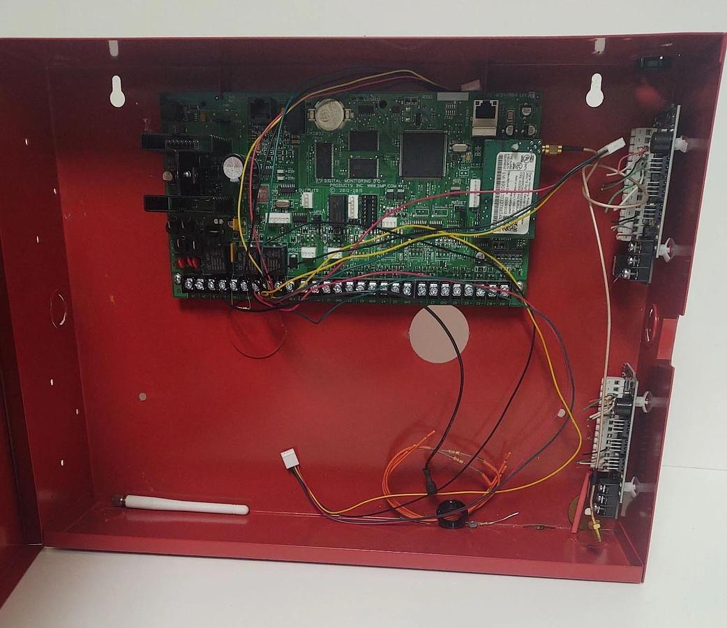 Used 🔥DMP XR150/XR550 Fire Alarm Control Panel RED Enclosure