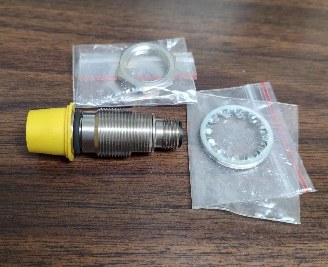 Used 🔥NEW - PEPPERL INDUCTIVE PROXIMITY SENSOR 09658 ES-3101 PISTON SENSOR