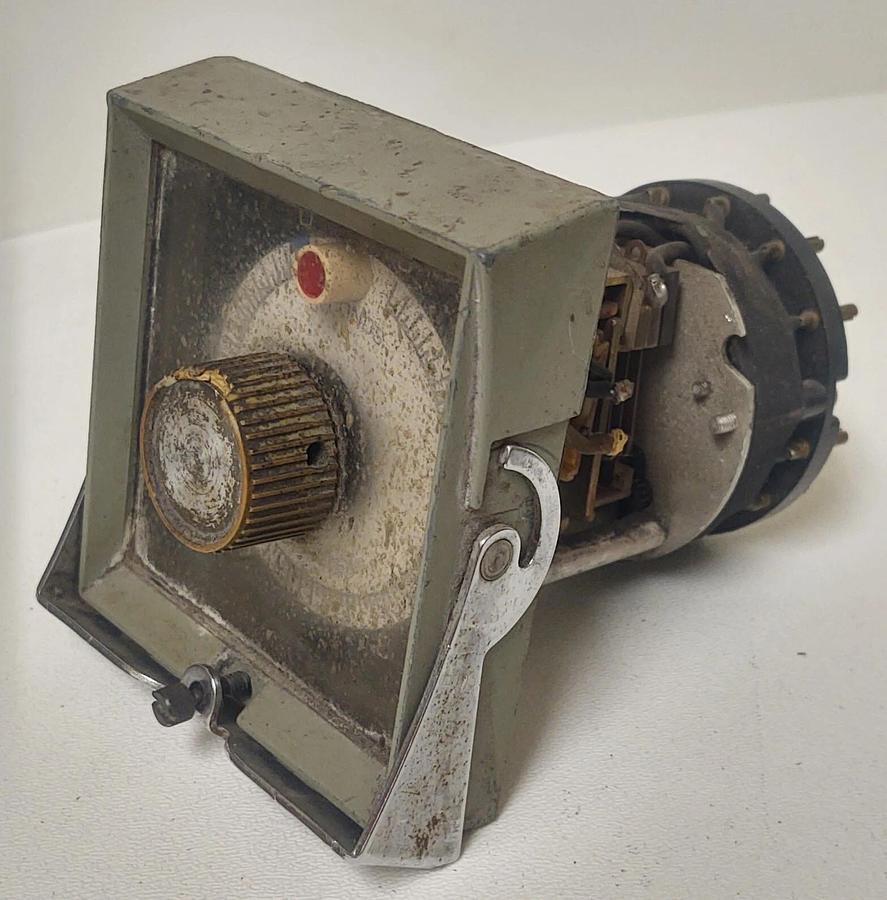 Used 🔥 TESTED EAGLE SIGNAL HP517A607 Timer Cycle-Flex 0-5 Sec 120VAC