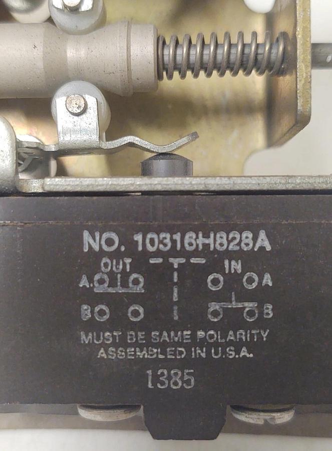 Used 🔥 Cutler Hammer 10316H828A Dual Position Plunger Limit Switch TESTED