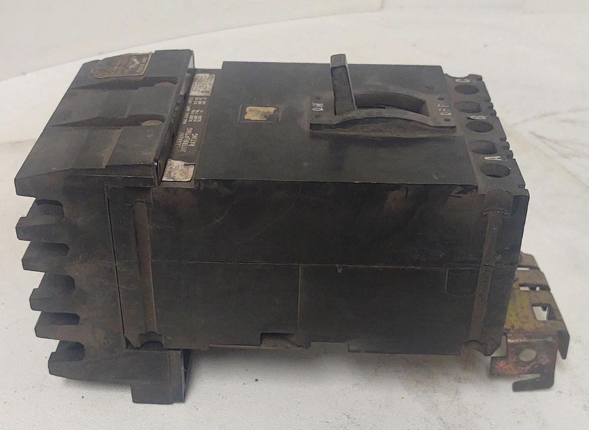 Used 🔥30A SQUARE D CIRCUIT BREAKER 3 POLE 600VAC TYPE FA 36030