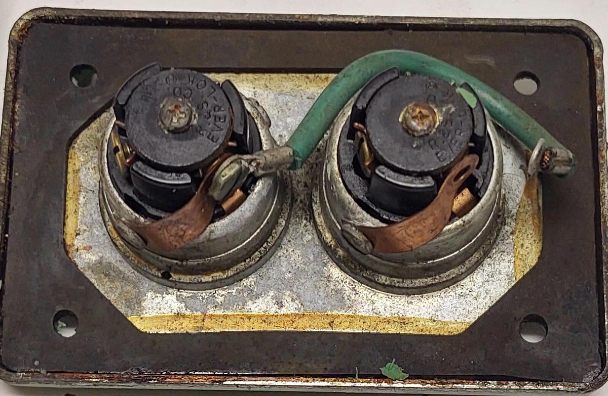 Used Russell Stoll R&S Ever-Lok Socket Dual Receptacle 3-Pin Heavy Duty Van Dorn Core