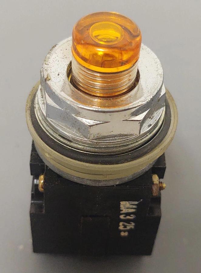 🔥NEW GENERAL ELECTRIC CR104E4221 MINI PUSHBUTTON 120VAC AMBER