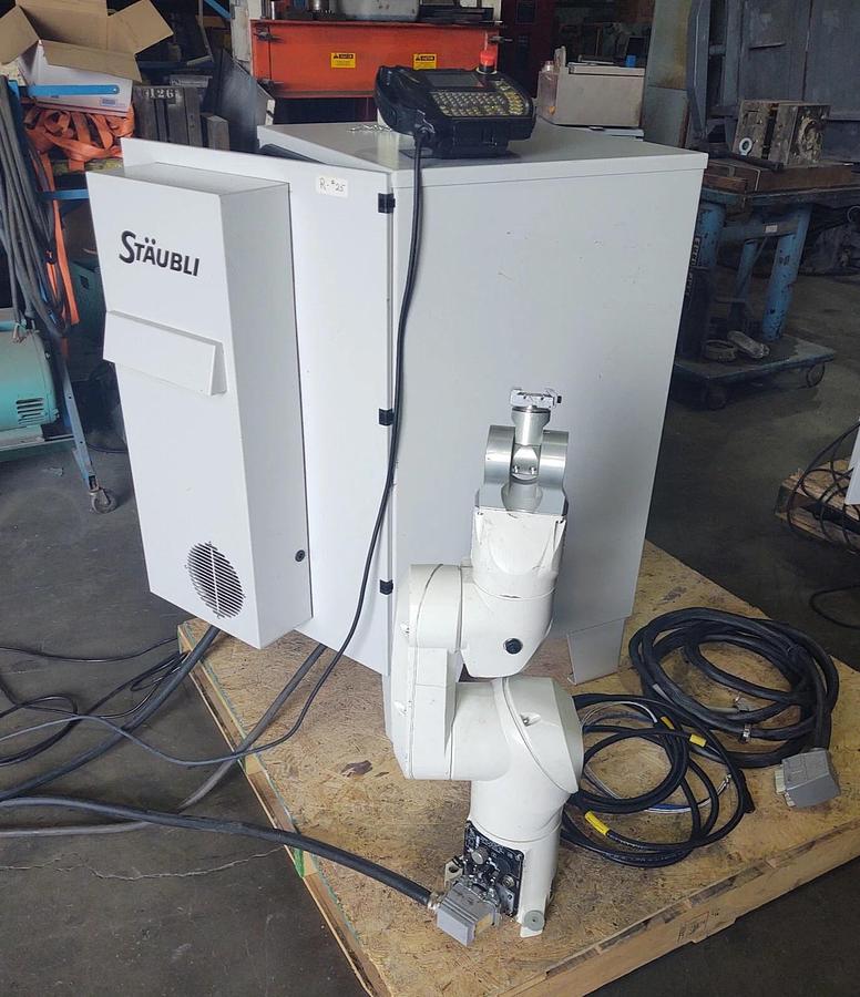 Used 🔥 Complete Working STAUBLI TX40 Robot 6 Axis, CS8C Controller, Euromap 67, 480V