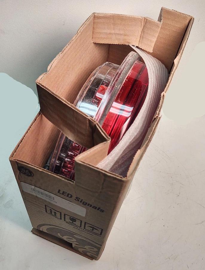 NIB GE 93113761 Railroad Crossing Grade Gate Arm Safety Flashing LED 12VDC Light