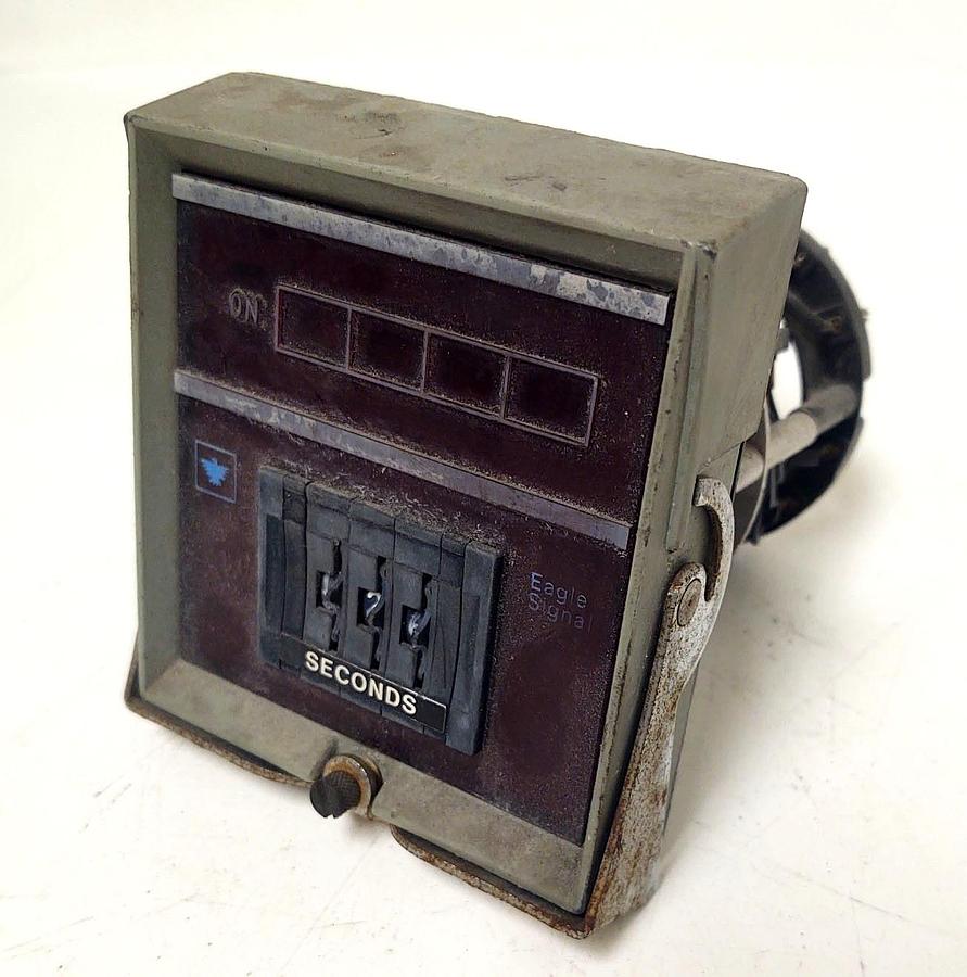 Used đŸ”¥TESTED - Eagle Signal CD301A6 Reset Timer Cycle-Flex 120VAC Discount