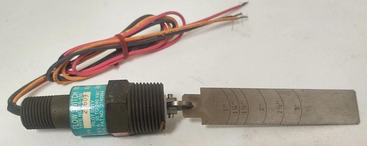 🔥NOS Gems Sensors FS-550, 29609 1" NPT, SPDT Liquid Flow Switch