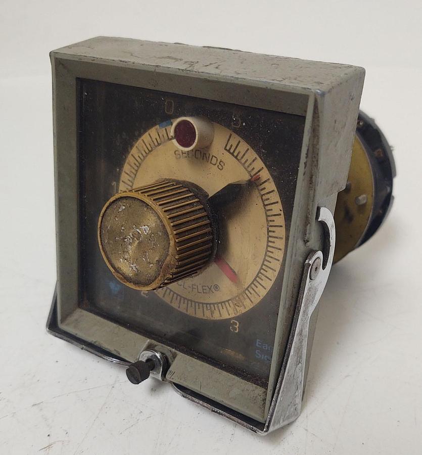 Used đŸ”¥TESTED - EAGLE SIGNAL HP517A616 TIMER 0-5 SEC