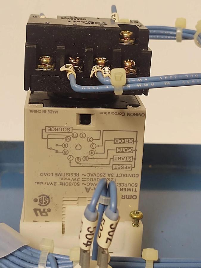 Used NOVATEC LAYERING CONTROLLER VACUUM LOADER MODEL PROP/BLEND DUAL VALVE