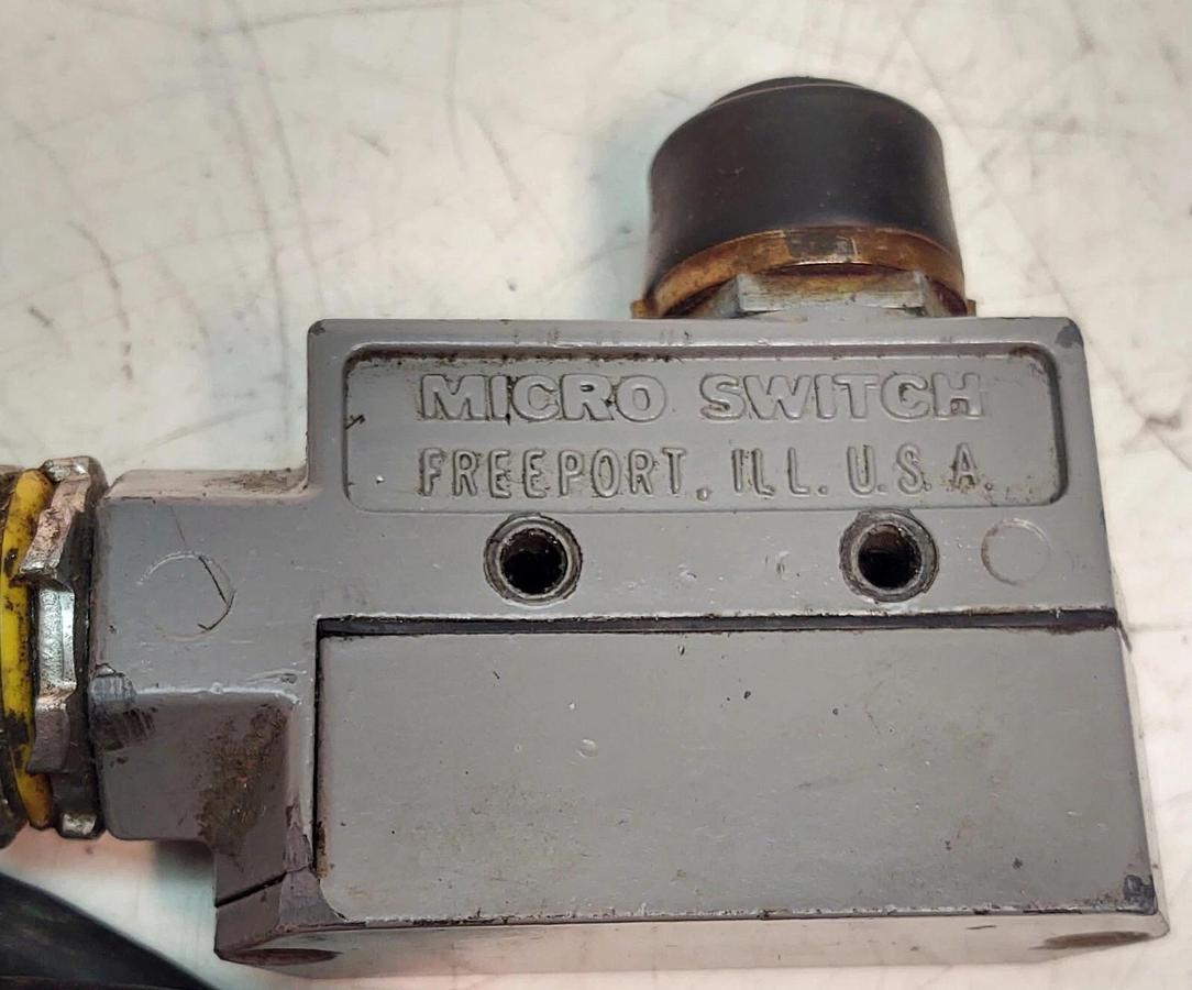 Used Honeywell Micro Switch Bze6-2Rn Limit Switch, Plunger, TESTED with 5ft cord